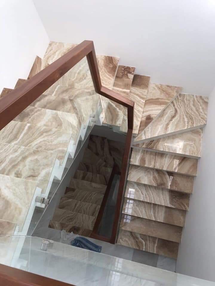 da-op-lat-cau-thang-14